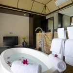 Lily Beach Resort & Spa - La salle de bains d'une Sunset Water Suite