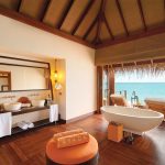 AYADA Maldives - La salle de bains d'une Ocean Pool Villa