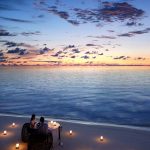 Dusit Thani Maldives - Dîner sur la plage