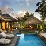Hilton Seychelles Labriz - La piscine et terrasse d'une Deluxe Beachfront Pool Villa