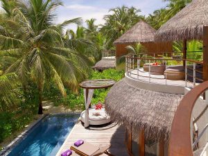 W Maldives - La piscine et la terrasse d'une Wonderful Beach Oasis
