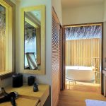 Constance Moofushi Maldives - La salle de bains d'une Senior Water Villa