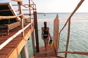 Constance Moofushi Maldives - Accès direct à l'océan d'une Senior Water Villa