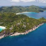 Four Seasons Resort Seychelles - Une vue aérienne de Petite Anse et des alentours