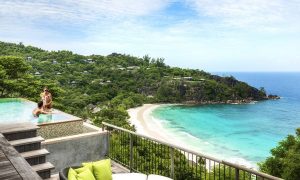 Four Seasons Resort Seychelles - Une vue sur Petite Anse d'une Serenity Villa