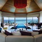 Huvafen Fushi - La salle de séjour et la piscine d'un Ocean Pool Pavilion