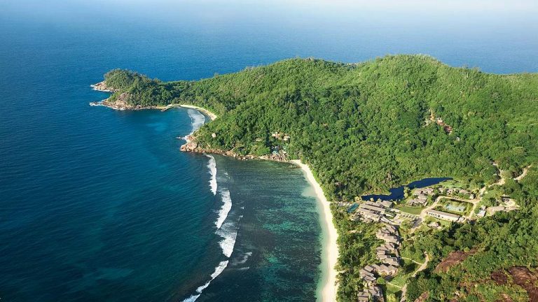 Kempinski Seychelles Resort - La Baie Lazare et l'hôtel