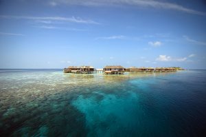 Lily Beach Resort & Spa - Sunset Water Suites et récif