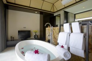 Lily Beach Resort & Spa - La salle de bains d'une Sunset Water Suite