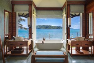 La salle de bains d'une Pool Villa au Six Senses Zil Pasyon , Seychelles