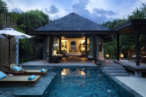 Anantara Kihavah Maldives Villas - La piscine et la villa d'une Beach Pool Villa