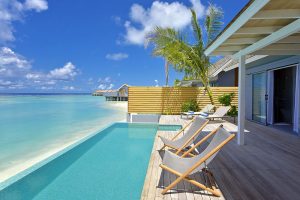 Kuramathi Island Resort, Maldives - La piscine d'une Pool Villa