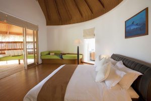 Kuramathi Island Resort, Maldives - La chambre d'une Superior Beach Villa avec Jacuzzi