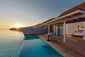 Kuramathi Island Resort, Maldives - La piscine d'une Thundi Water Pool Villa