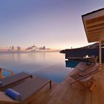 Kuramathi Island Resort, Maldives - La terrasse et la piscine d'une Thundi Water Pool Villa