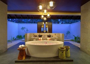 Atmosphere Kanifushi Maldives - La salle de bains d'une Sunset Pool Villa