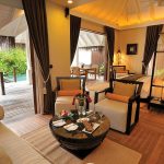 AYADA Maldives - Le salon d'une Beach Pool Suite