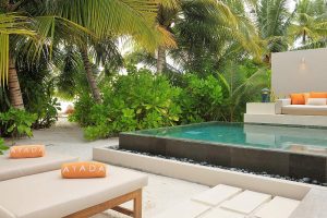 AYADA Maldives - La piscine d'une Sunset Beach Pool Suite