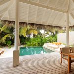 AYADA Maldives - La terrasse d'une Sunset Beach Pool Suite