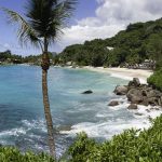 Carana Beach Seychelles - Une vue panoramique de la baie