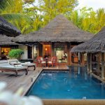 Constance Lemuria Seychelles - La terrasse et la piscine d'une Pool Villa