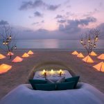 Dusit Thani Maldives - Dîner sur la plage