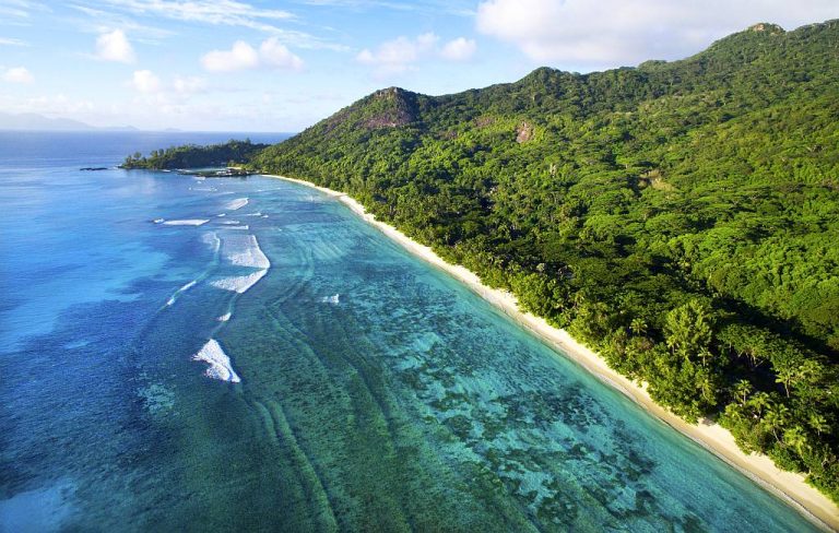 Hilton Seychelles Labriz - Une vue aérienne du site de l'hôtel