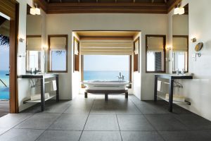 Huvafen Fushi - La salle de bains d'un Lagoon Pool Bungalow