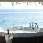 Huvafen Fushi - Le jacuzzi d'un Ocean Pool Bungalow