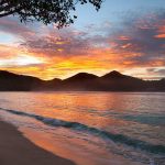 Kempinski Seychelles Resort - La baie Lazare au coucher de soleil