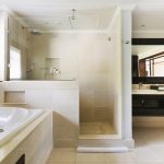LUX Le Morne - La salle de bains d'une Junior Suite