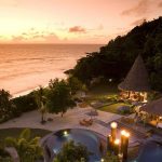 MAIA Luxury Resort & Spa - Une vue aérienne du restaurant et de la piscine