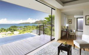 Raffles Seychelles - La terrasse et la piscine d'une Ocean View Villa